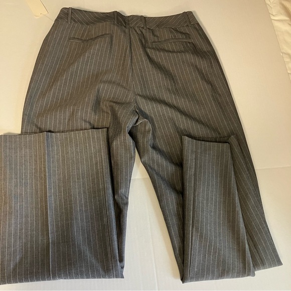TAHARI Arthur S Levine SUIT COAT & PANTS GREY WITH WHITE PIN STRIPES SIZE 14 NWT - Picture 9 of 15